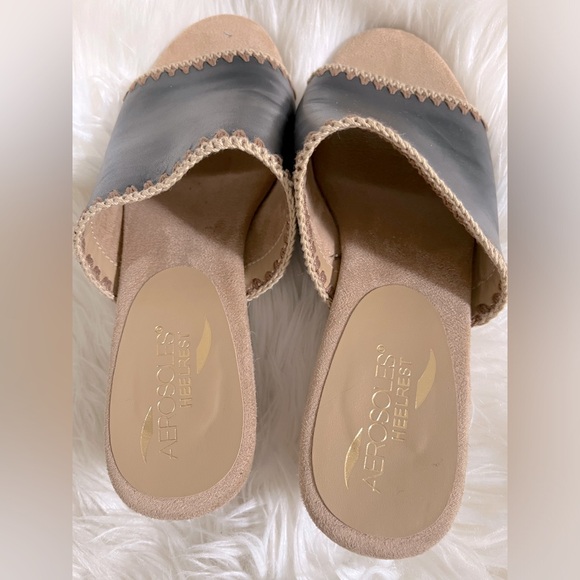 Aerosole’s Leather Wedge Slide Sandals - Picture 4 of 8